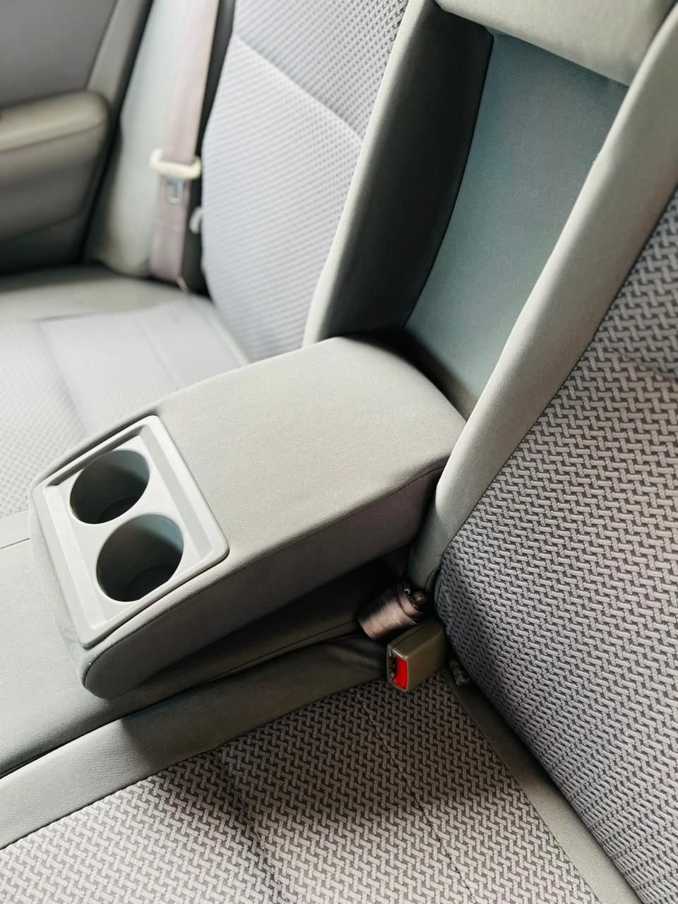 Toyota fielder - foto 13