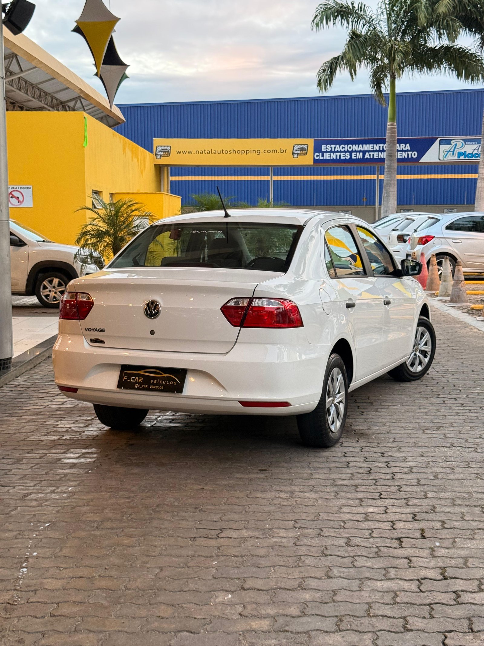 Volkswagen Voyage - foto 7