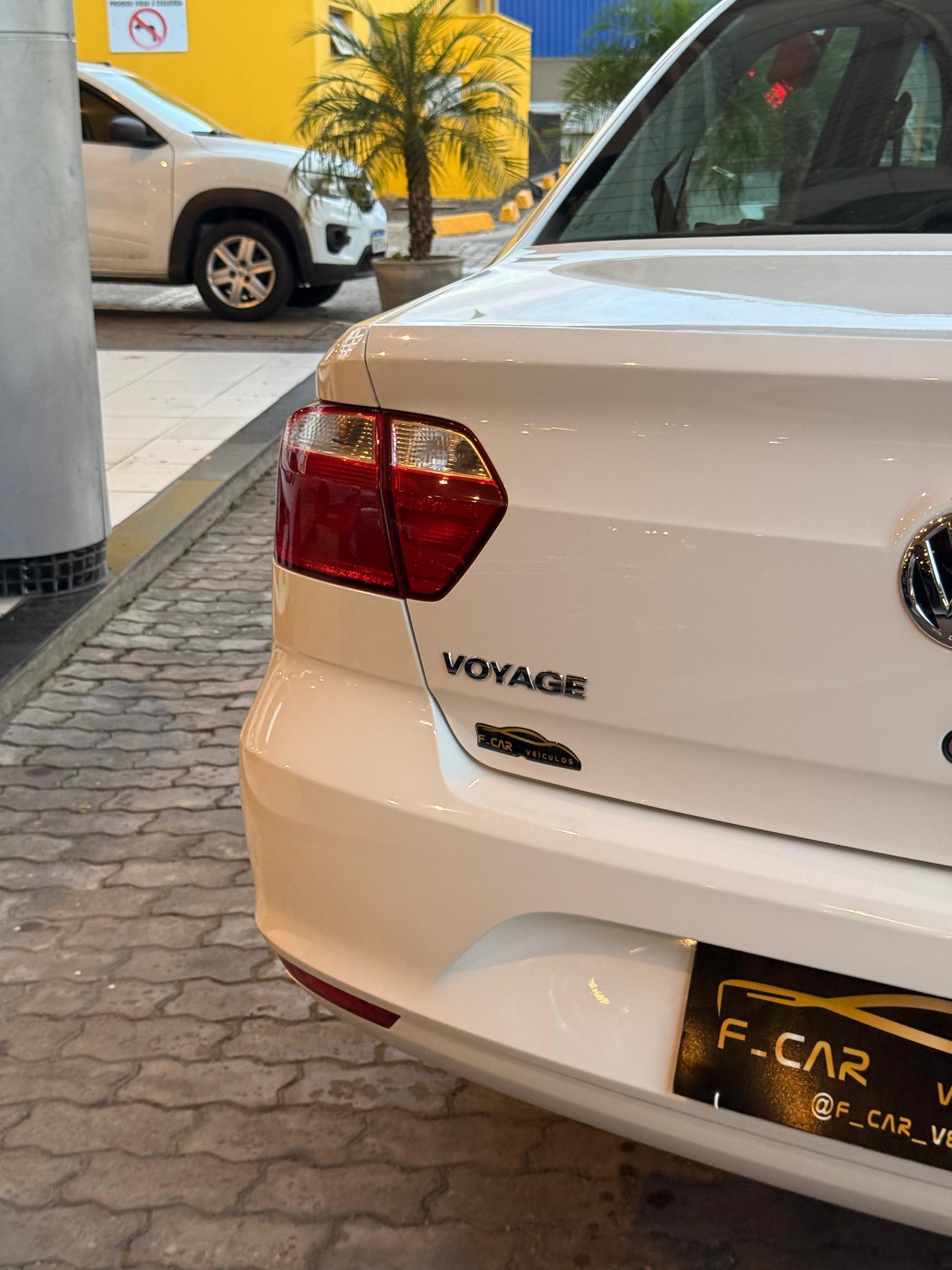 Volkswagen Voyage - foto 8