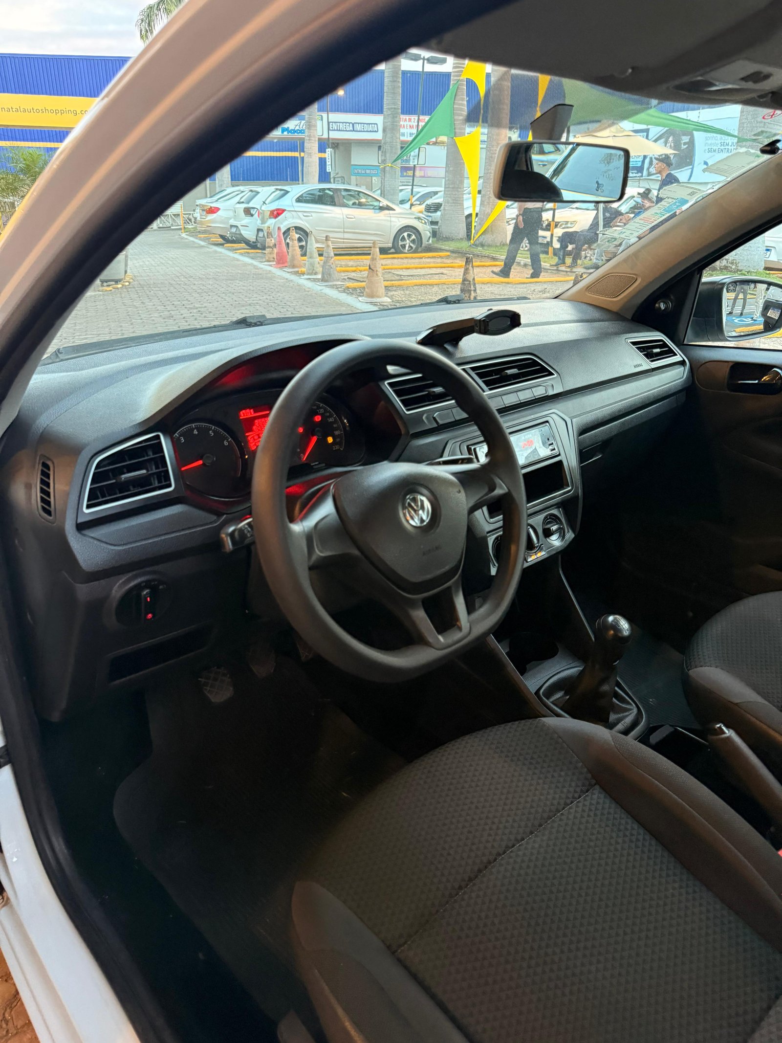 Volkswagen Voyage - foto 10