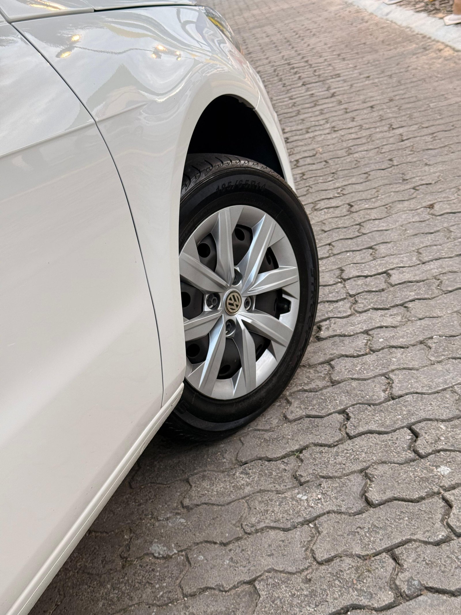 Volkswagen Voyage - foto 5