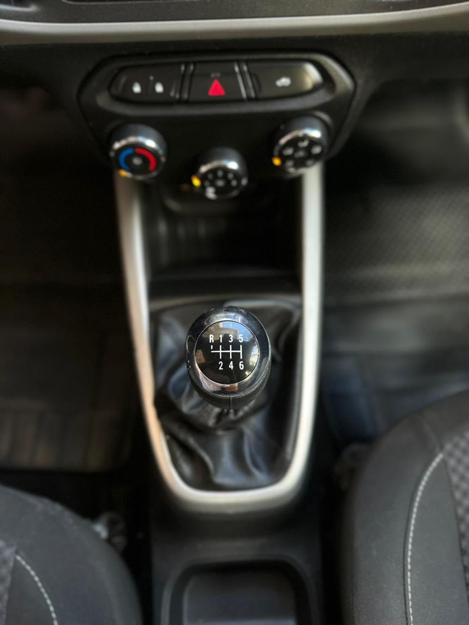 GM - Chevrolet Onix Hatch Lt - foto 9