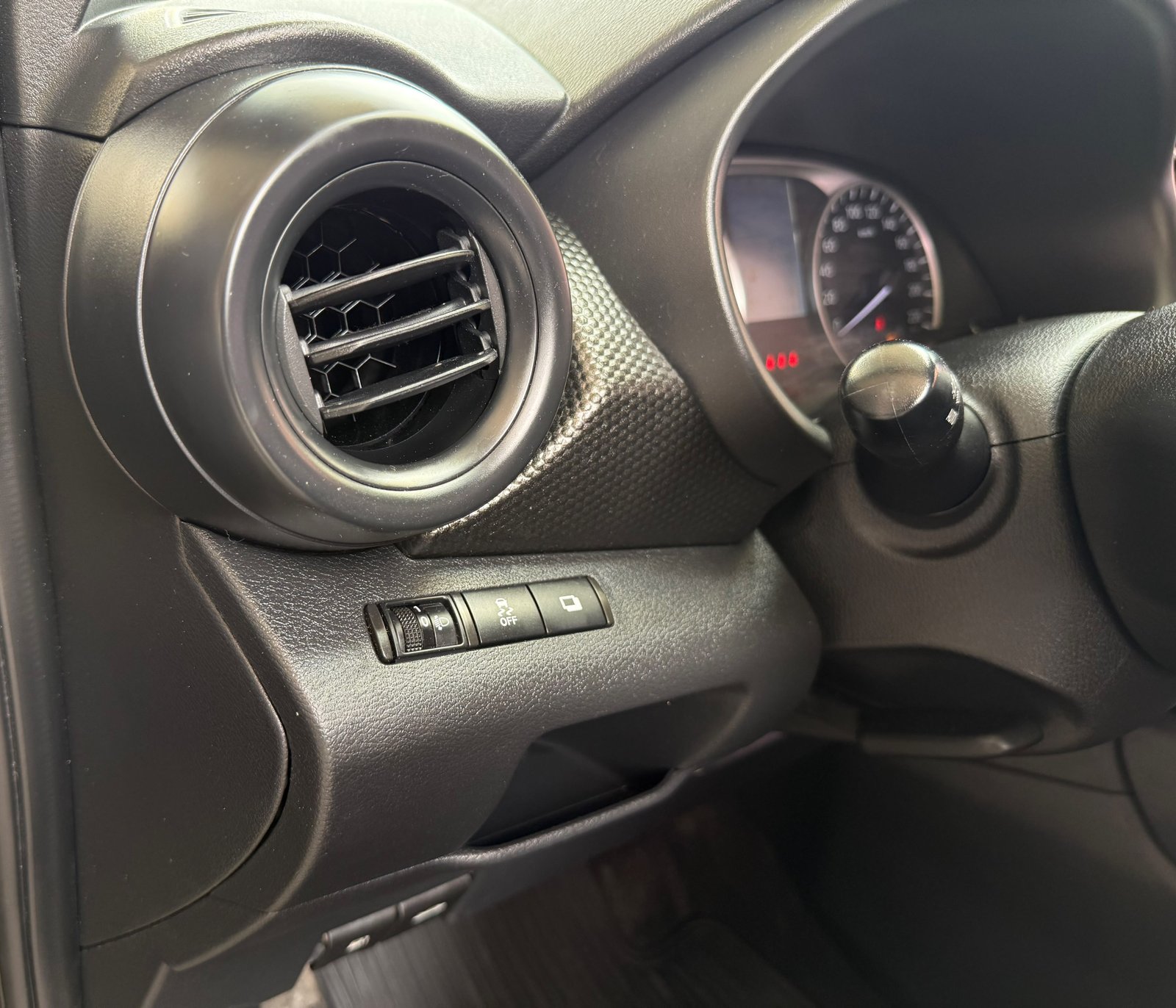 Nissan Kicks Sense - foto 12
