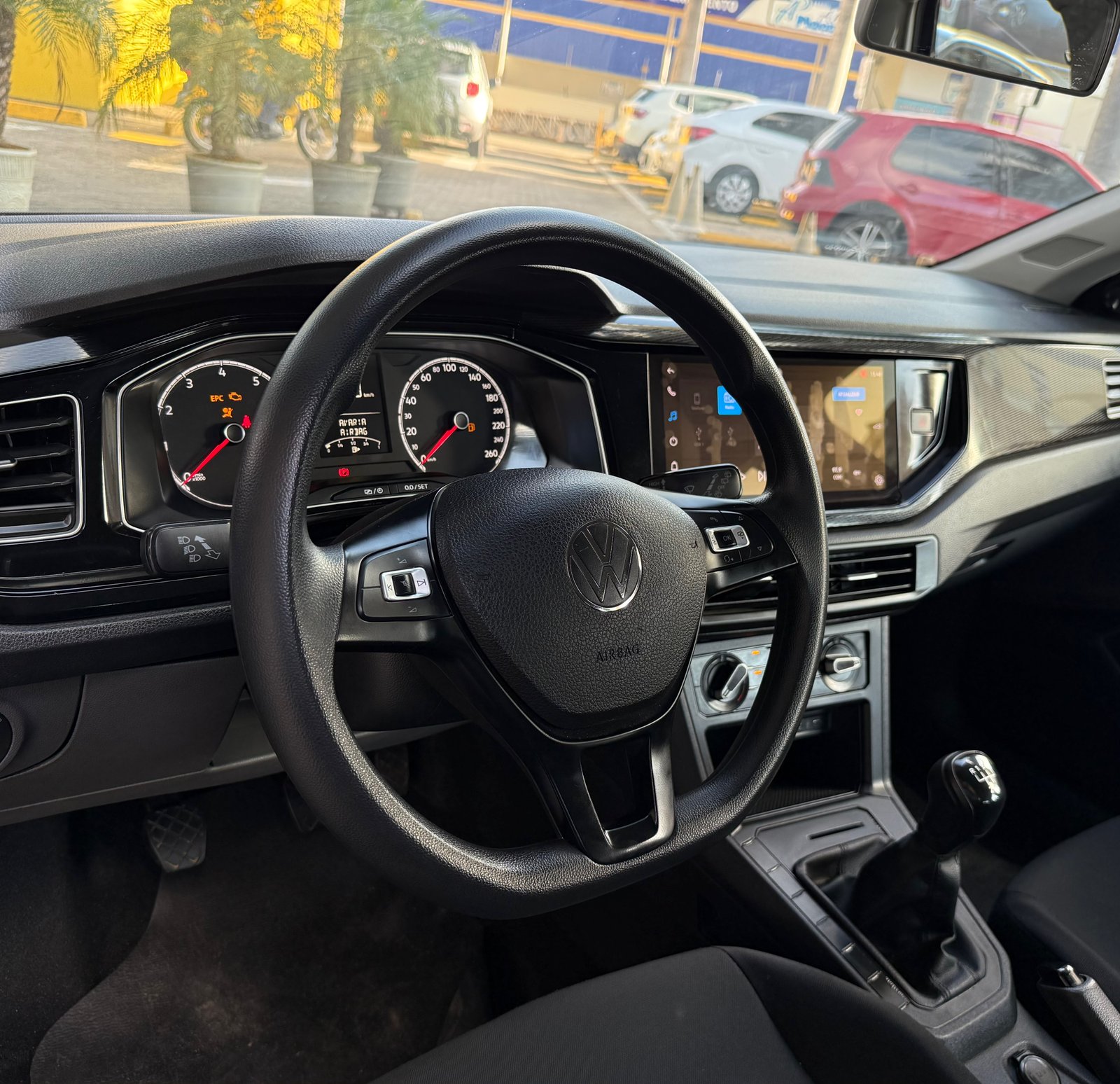 Volkswagen Polo Track - foto 10
