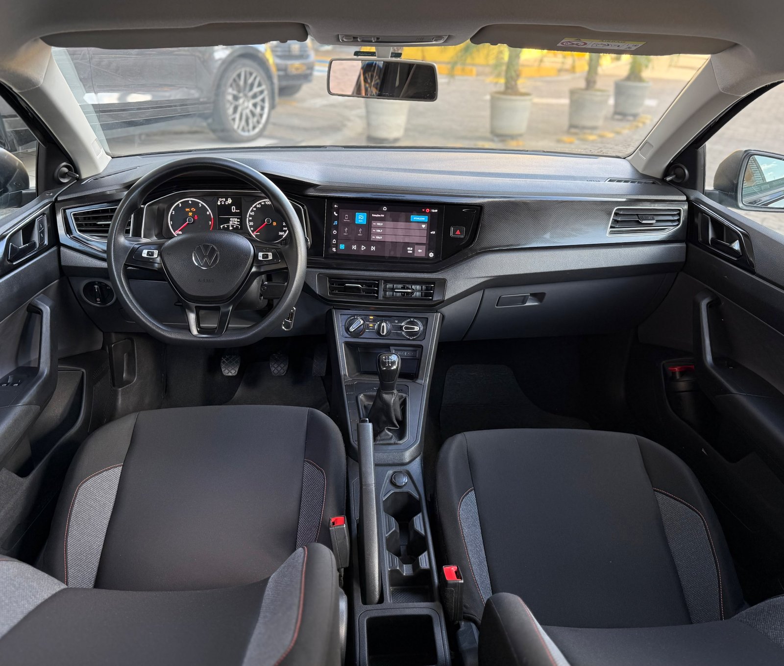 Volkswagen Polo Track - foto 7
